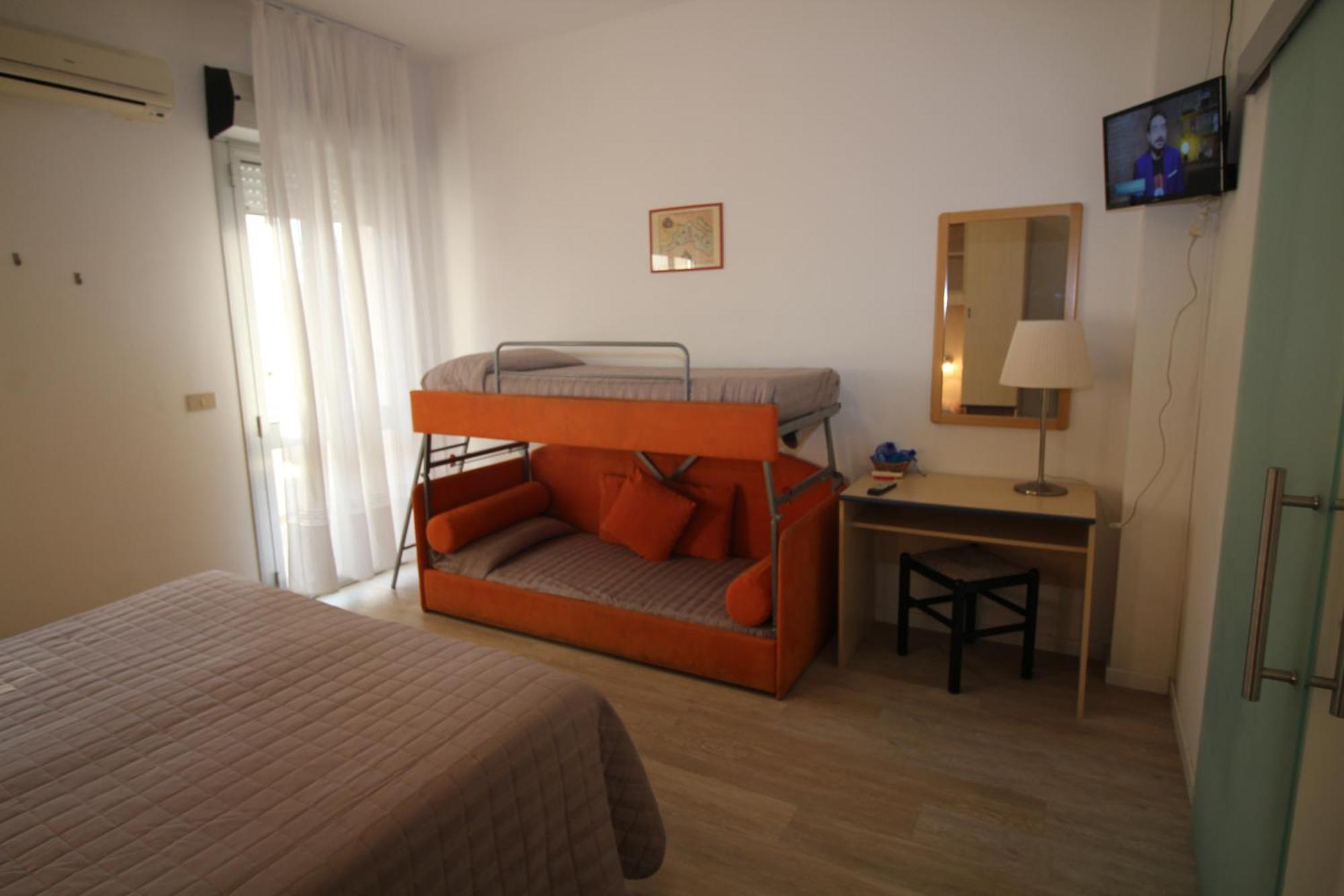 Hotel Firenze Caorle Dış mekan fotoğraf