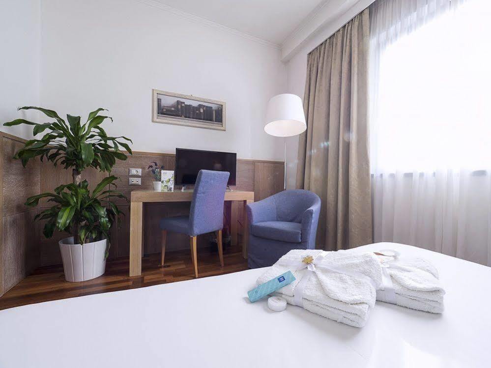 Hotel Firenze Caorle Dış mekan fotoğraf