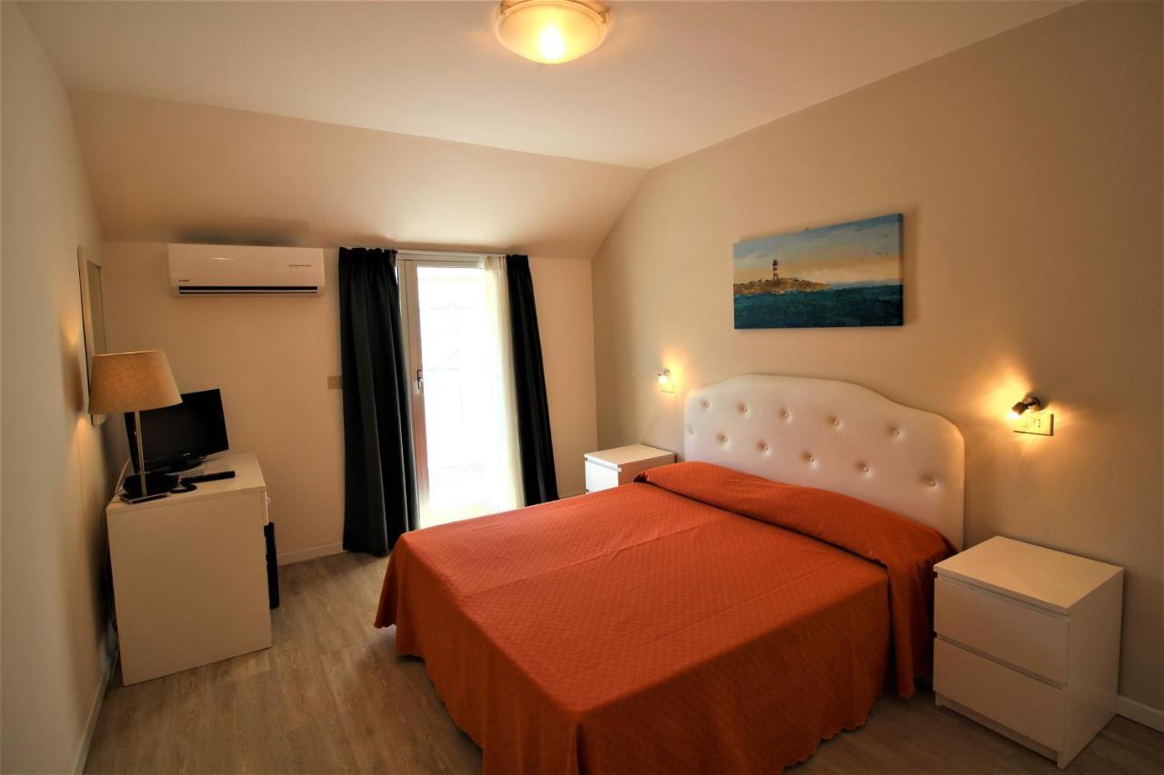 Hotel Firenze Caorle Dış mekan fotoğraf